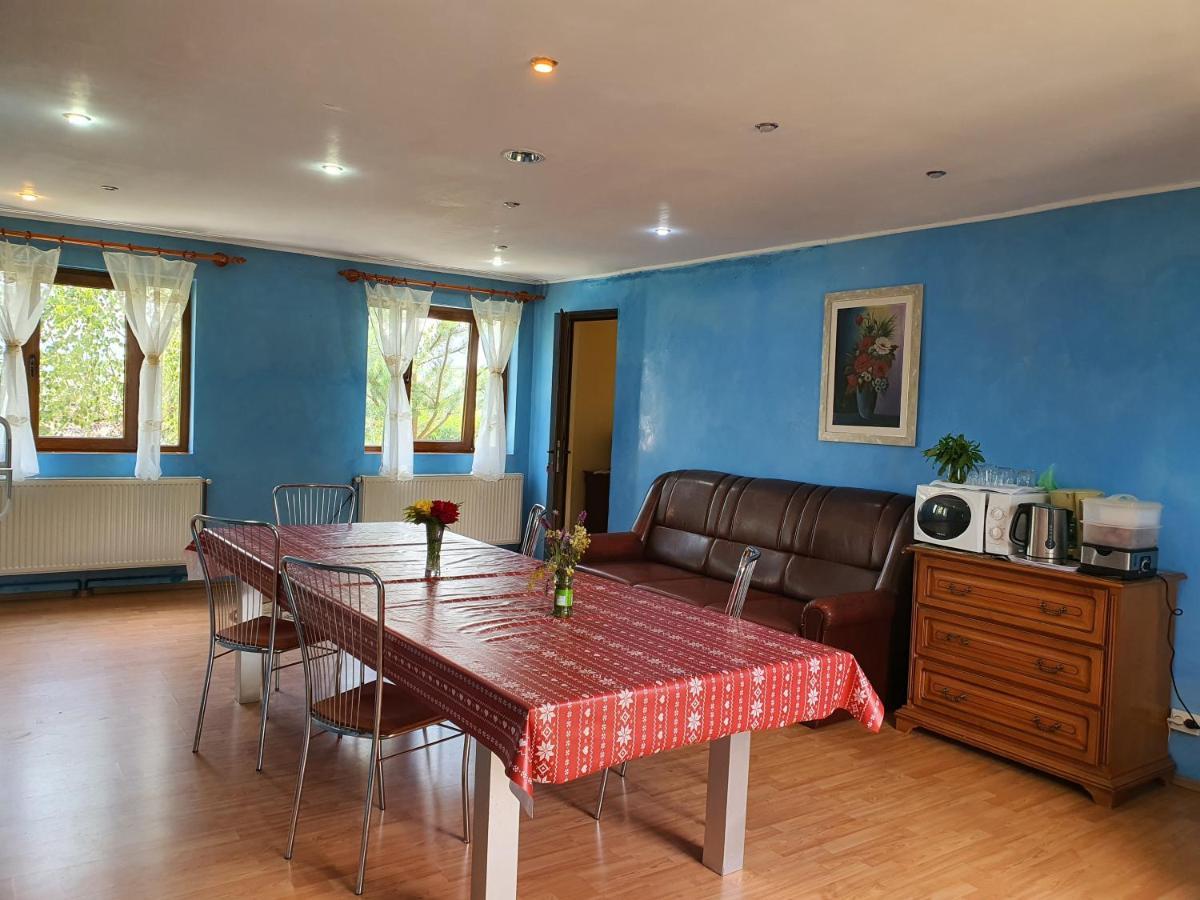 Casa Carpati Apartamento Zărneşti Exterior foto